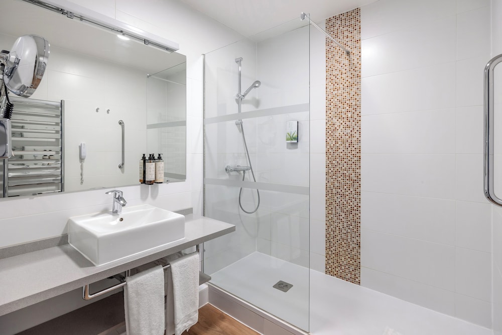 Royal Regency Paris Vincennes 42/50