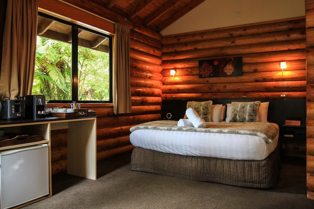 Rainforest Retreat 57/81