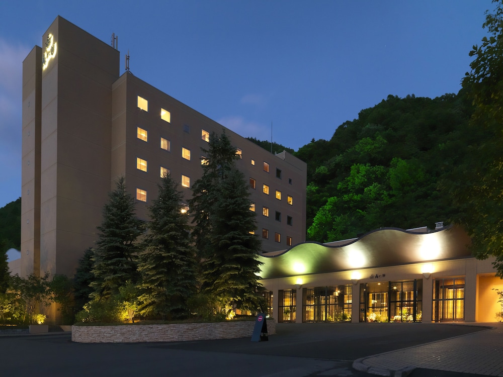 Jozankei Tsuruga Resort Spa MORI no UTA in SAPPORO