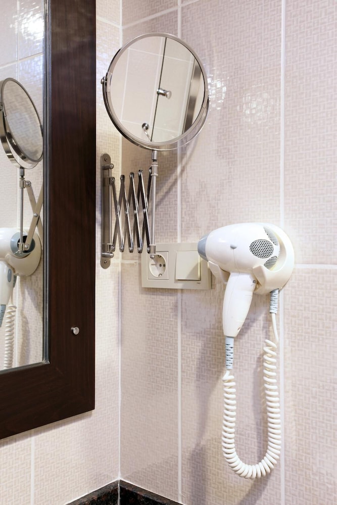 ARYA HOTEL SAKARYA 34/35