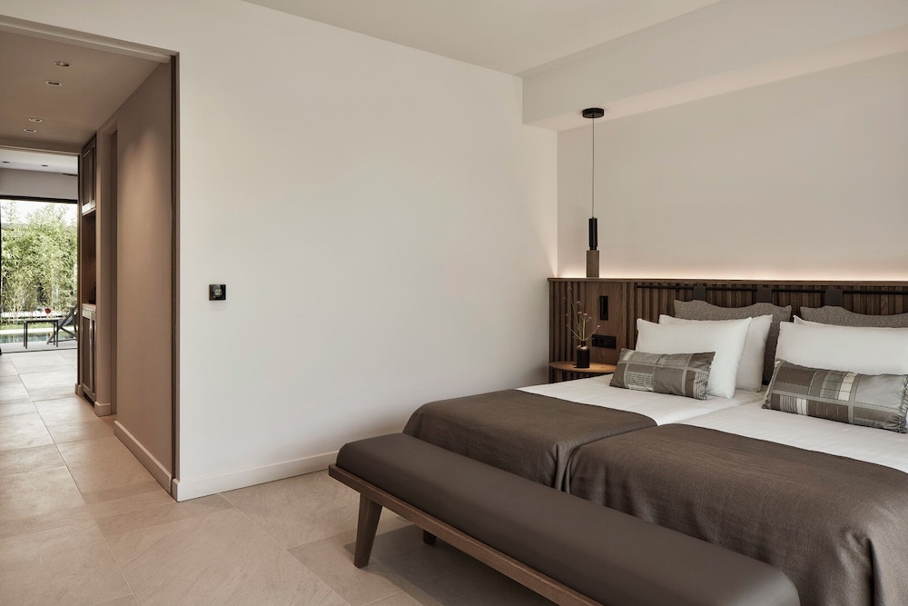The Olivar Suites 12/50