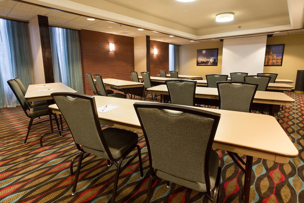 Drury Inn & Suites Near the Galleria Houston 44/49