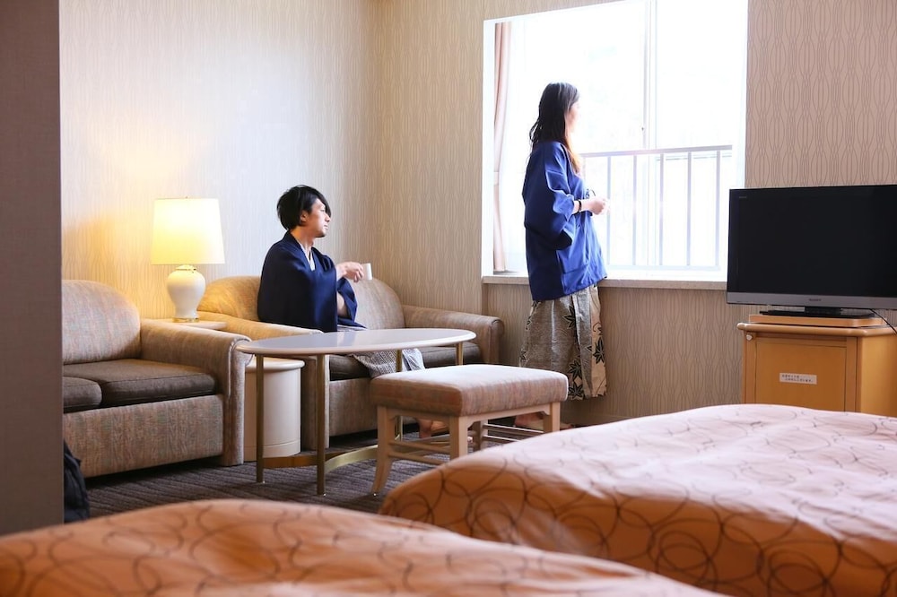RESORT HOTEL TATESHINA 11/52