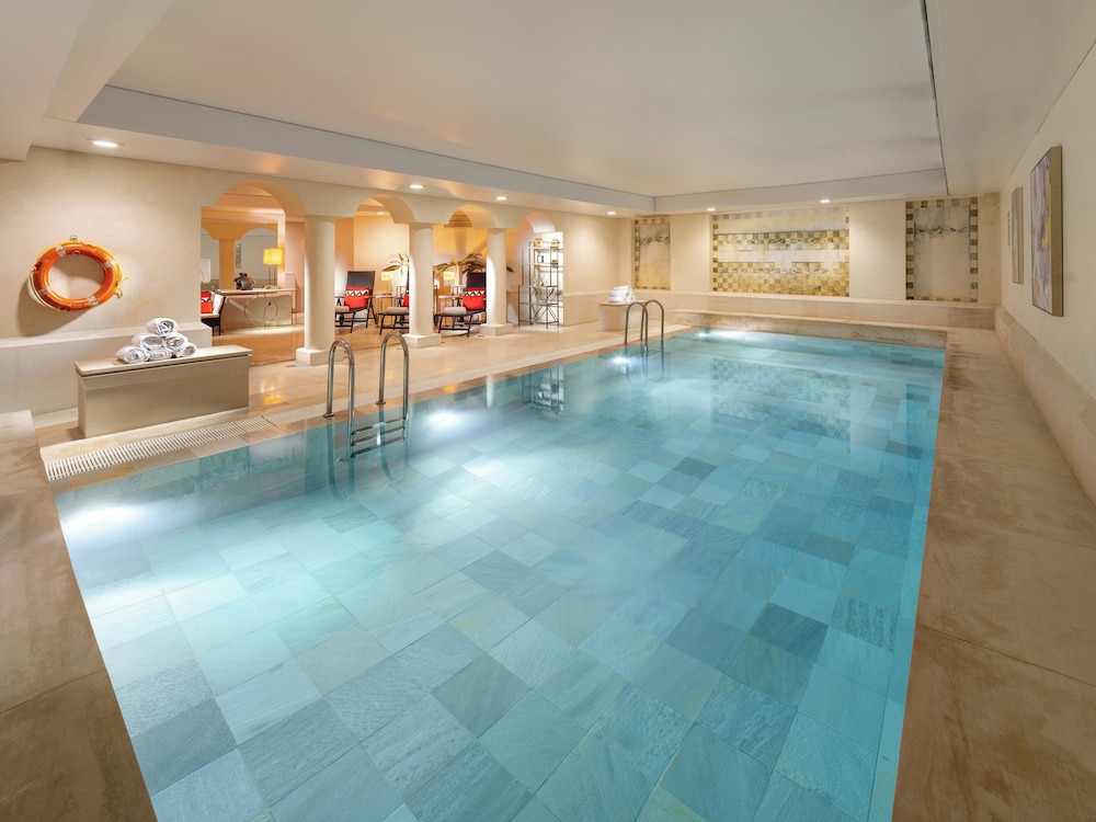 swimming pool spa