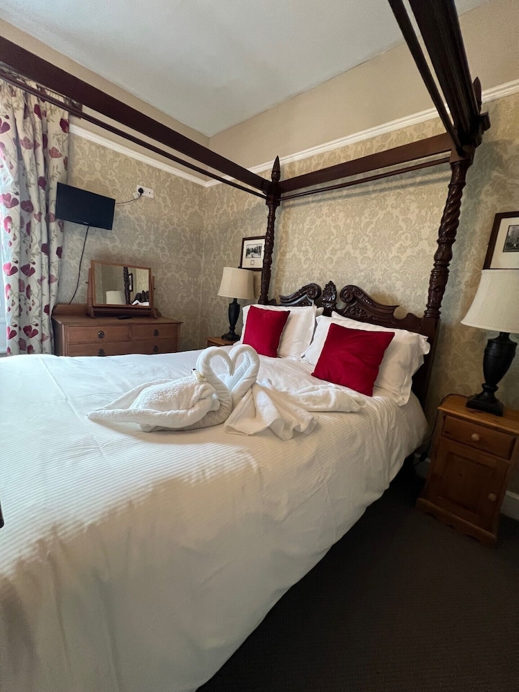 The Old Hall Hotel 2/30