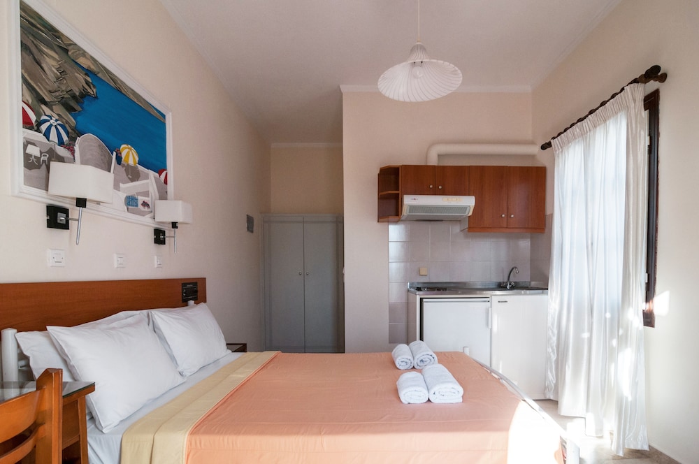 Holiday Beach Resort 7/50