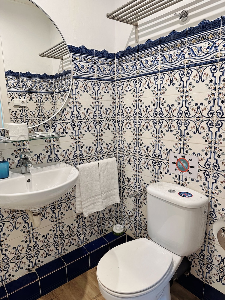 BARCELONA CENTER INN 44/50