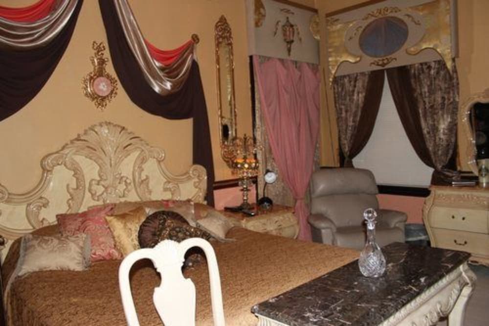 Central West end Bed and Breakfast 30/37