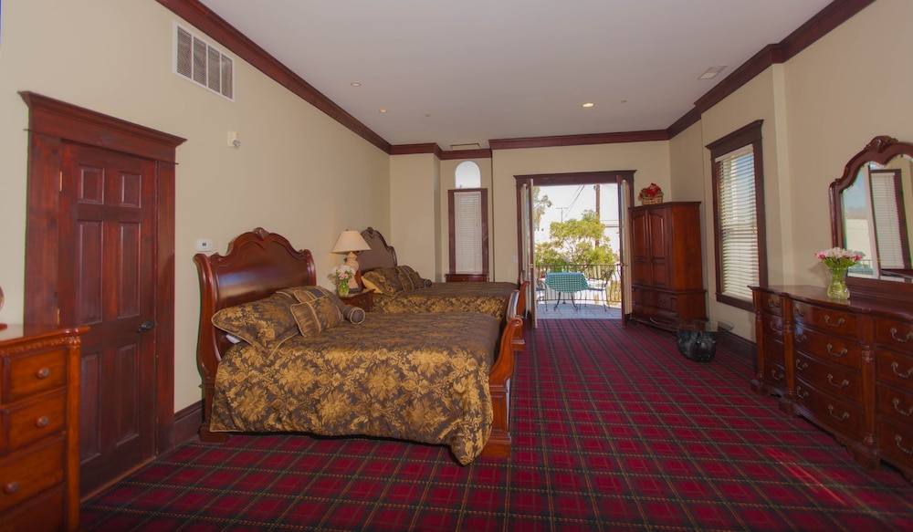 Santa Paula Inn 14/56