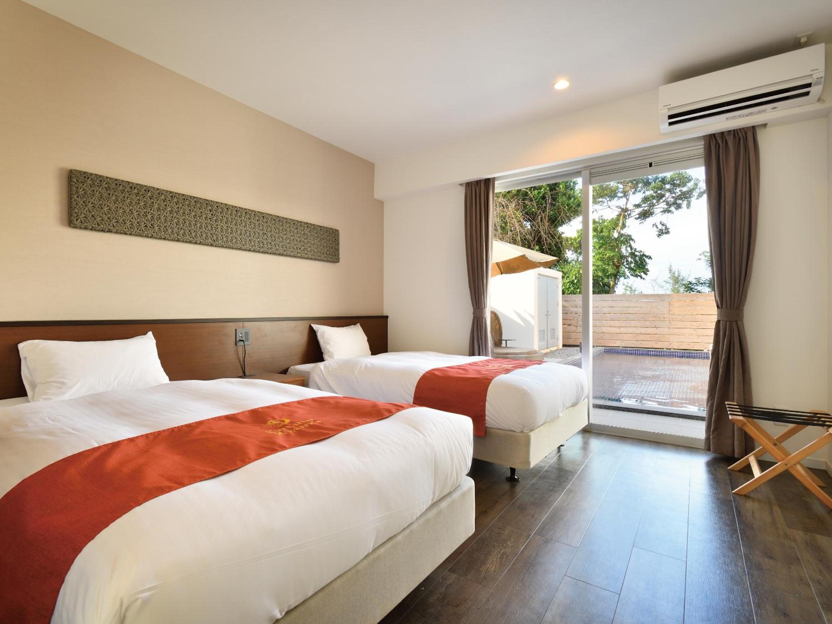 Royal, Suite, Villa, Pool Side