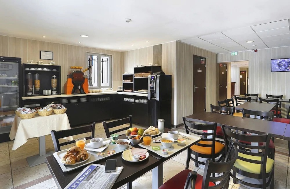 GRAND HOTEL SENIA 49/65