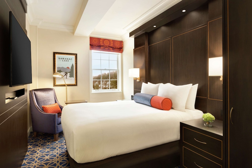 Hotel Saranac Curio Collection By Hilton 12/63