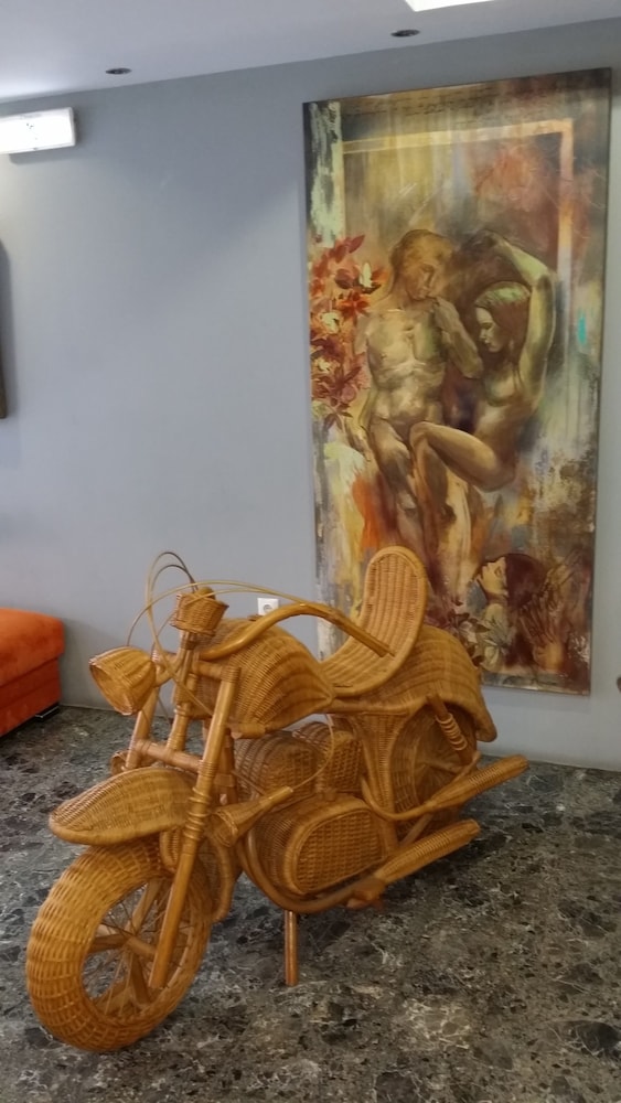 Diros Hotel 53/57