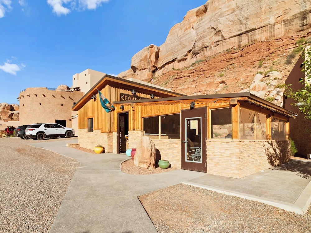 Bluff Dwellings Resort 58/67