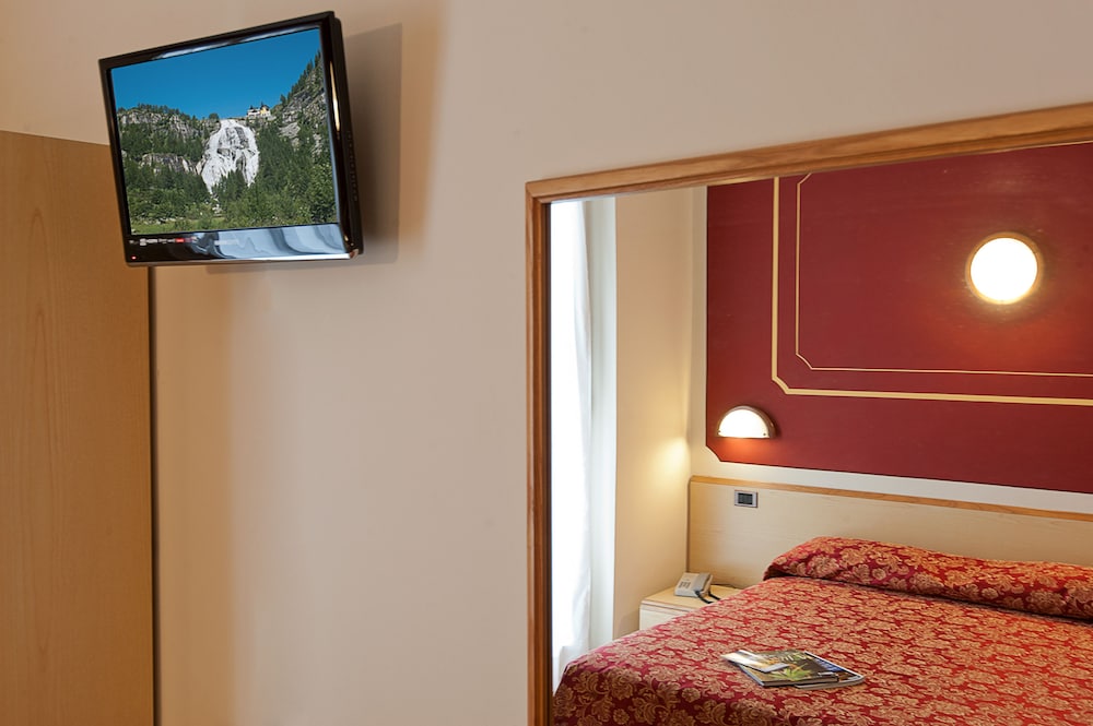 BASIC, DOUBLE OR TWIN BED