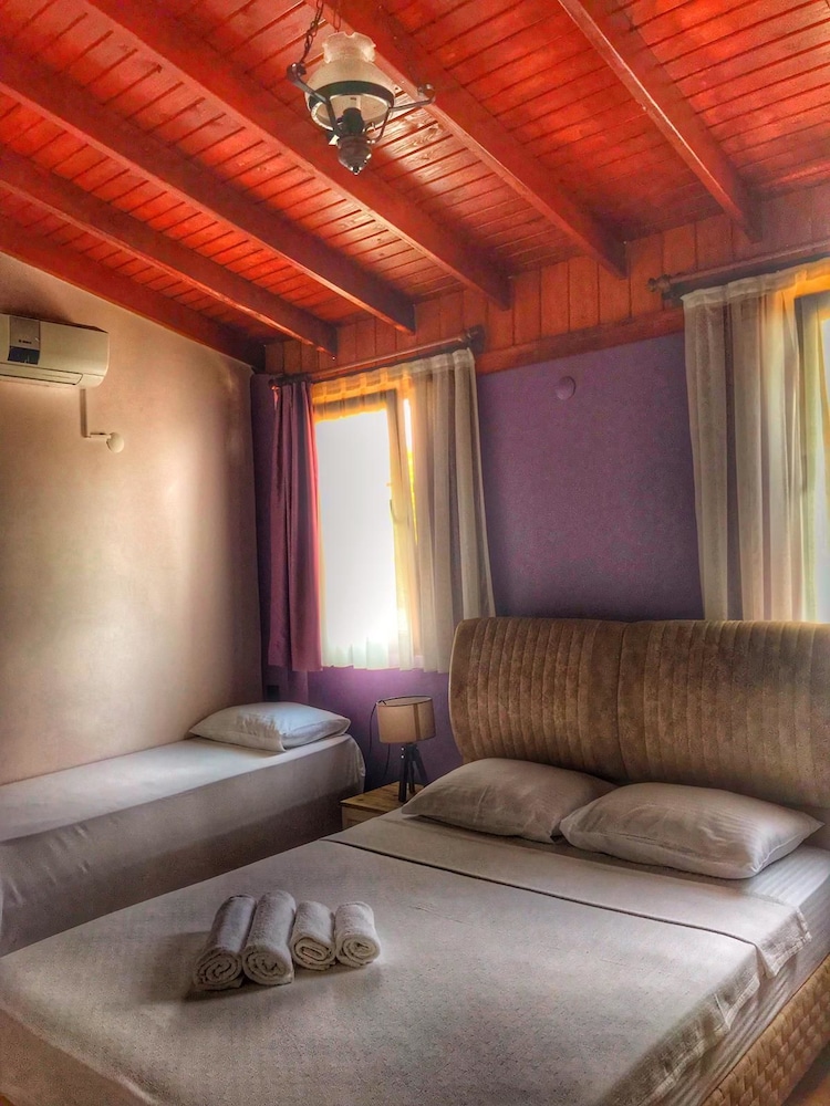 Cunda Thelara Otel 8/34