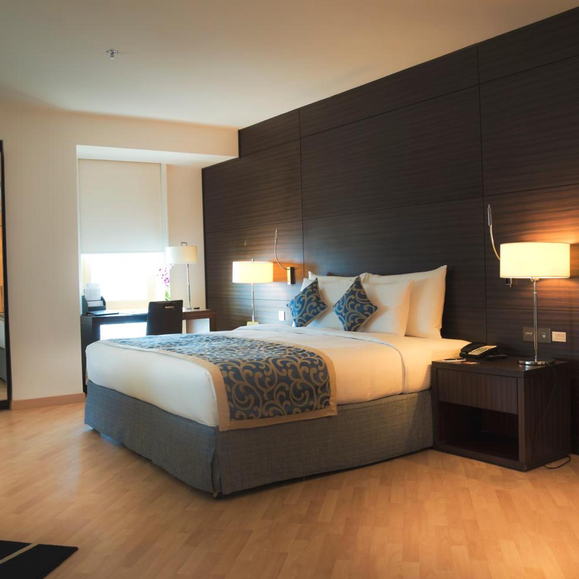 Avenue, Luxury, Suite, Living Area