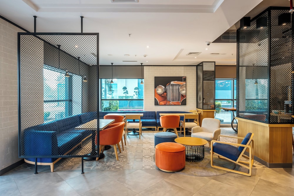 Holiday Inn Express Greater Noida Knowledge Park 40/50