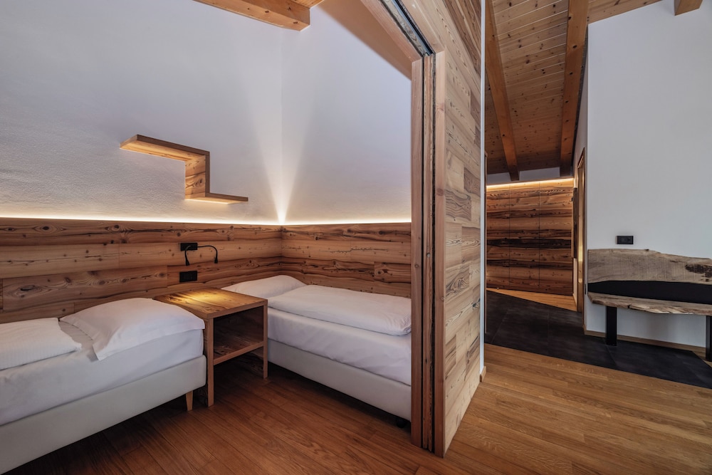 Alpine, Deluxe, Suite, King and Twin Beds، Hotel Palace Ravelli 2/3