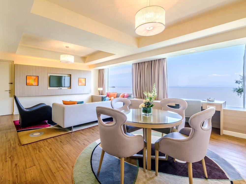 Mercure Penang Beach 49/63