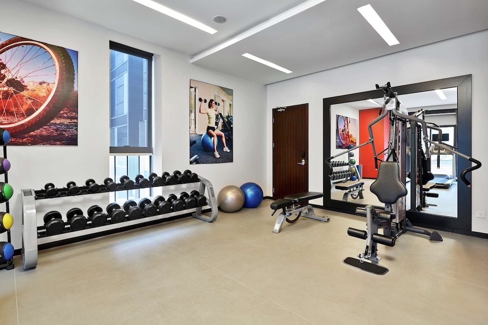 Hilton Garden Inn Shenzhen Bao an 24/49