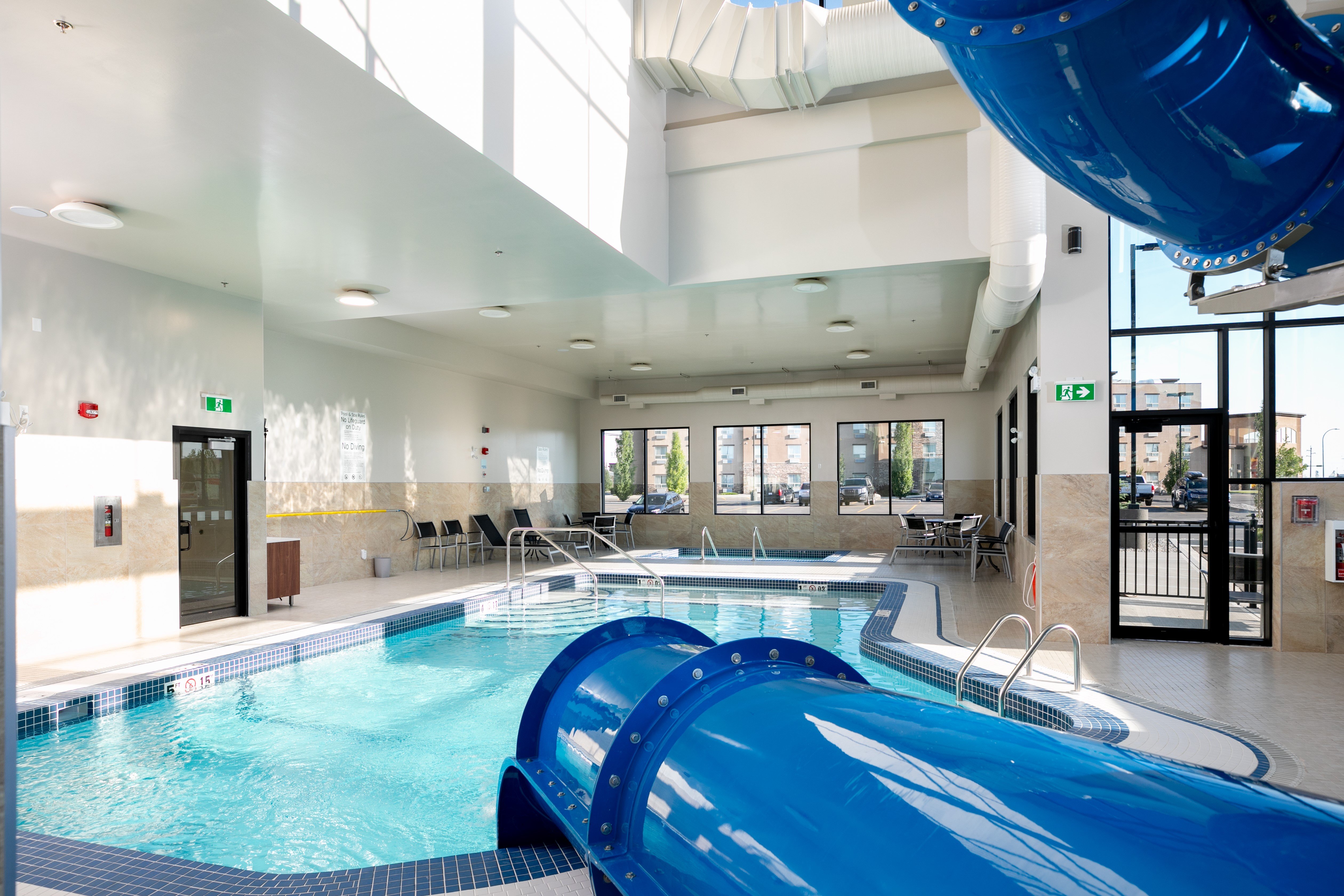 Holiday Inn Express Lethbridge Southeast 45/72