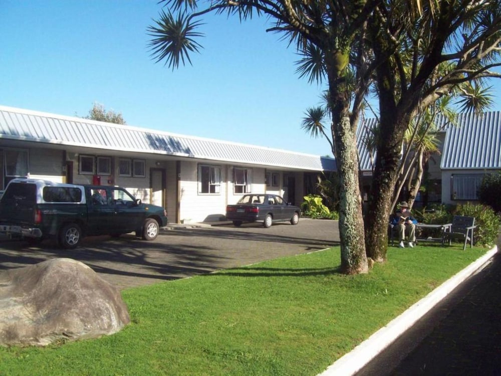 Greymouth Kiwi Holiday Parks Motels 42/44