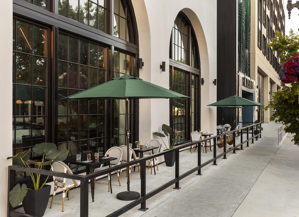 Kissel Uptown Oakland, in the Unbound Collection by Hyatt 43/49
