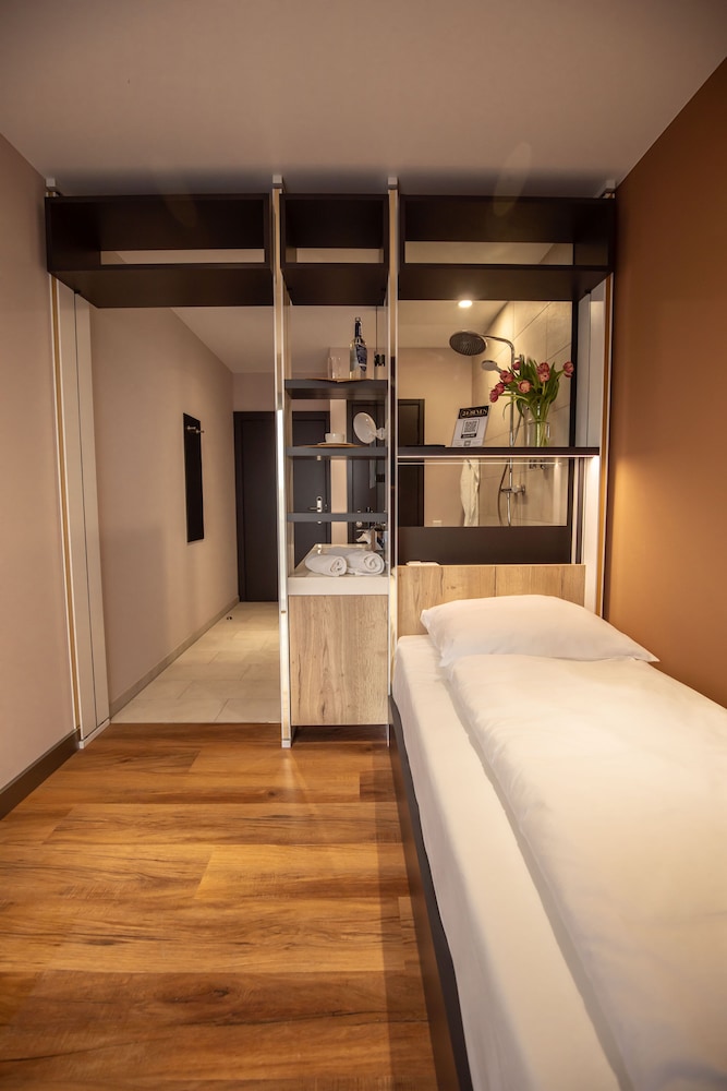 24Seven Hotel Schwabach 20/46