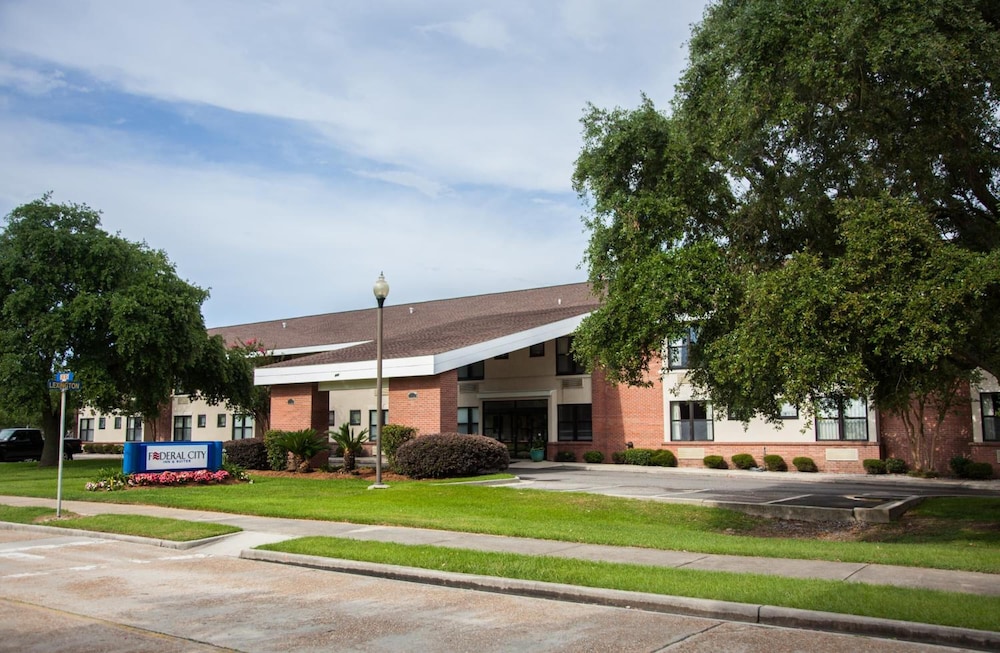 Federal City Inn & Suites 3/34