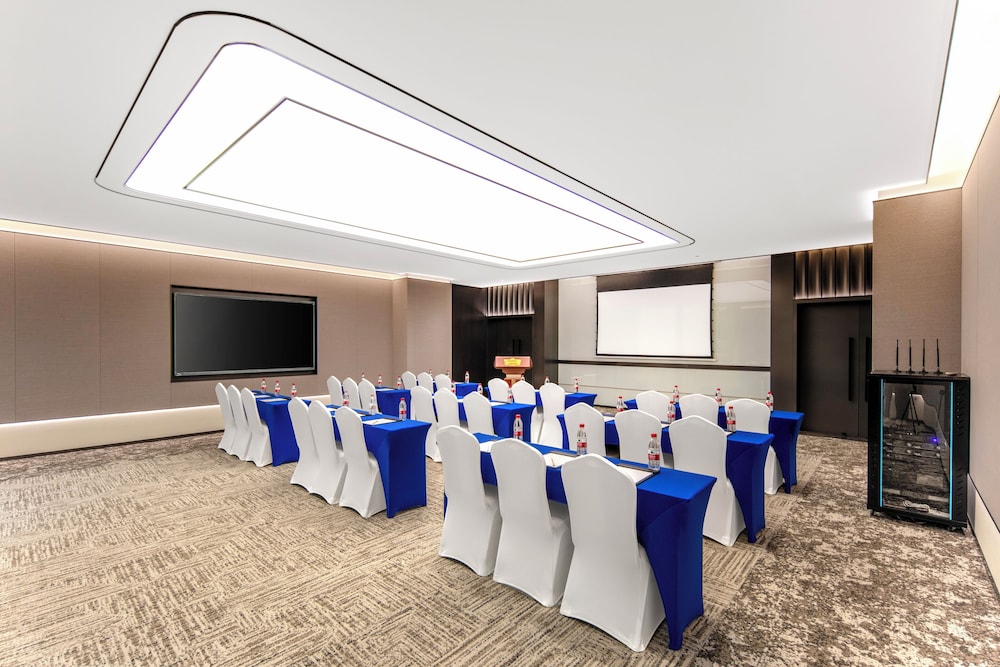 Novotel Shanghai Atlantis 60/68