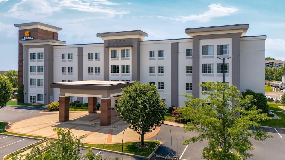 La Quinta Inn & Suites by Wyndham Columbus - Edinburgh 2/59