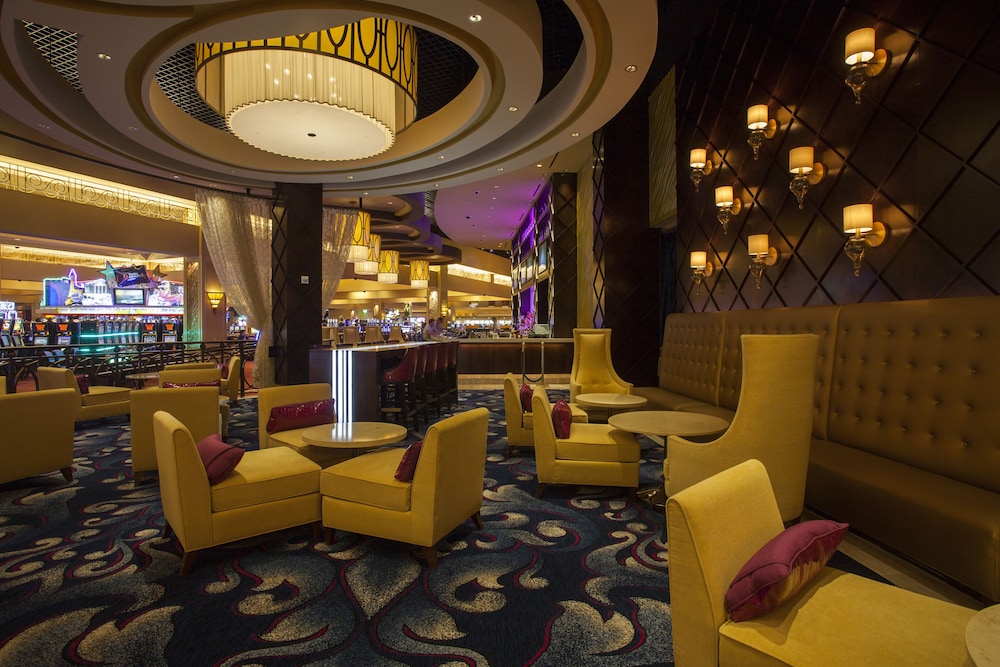 Harrah's Resort Southern California - A Caesars Rewards Destination 30/50