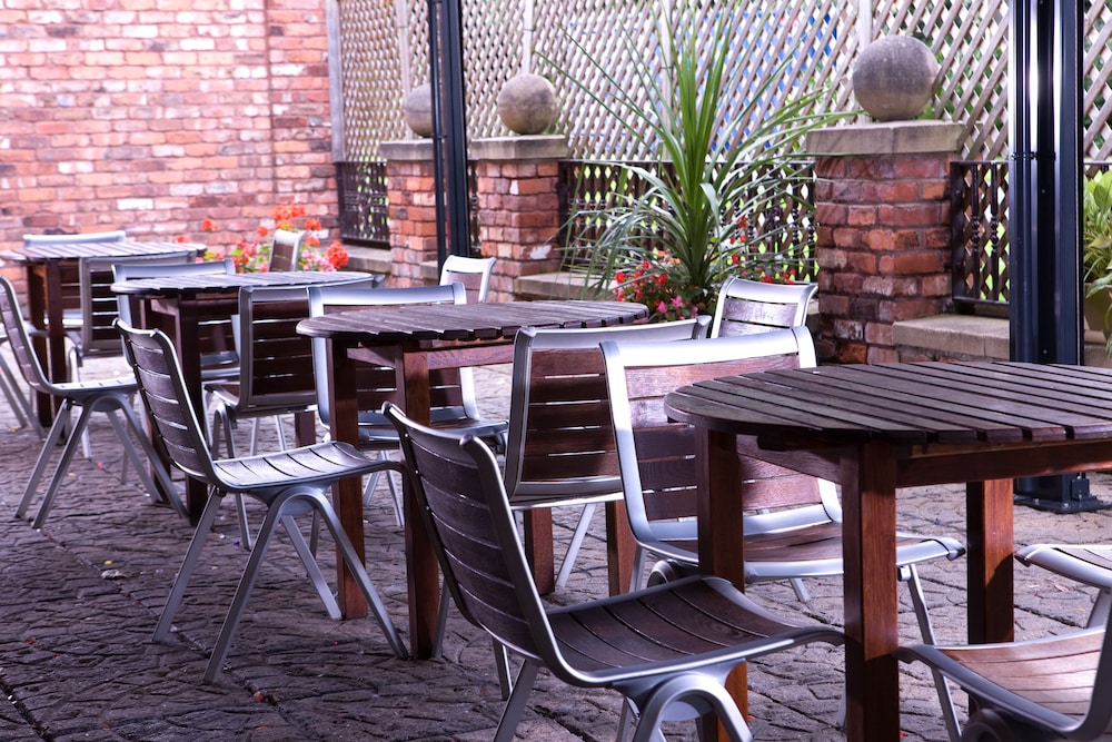 Village Hotel Manchester Cheadle 33/50