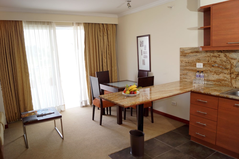 Stubel Suites and Cafe 62/69