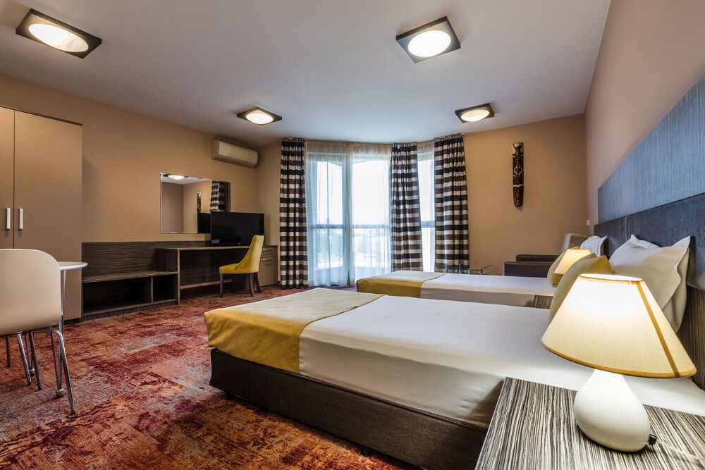 Plaza Hotel Plovdiv 28/68