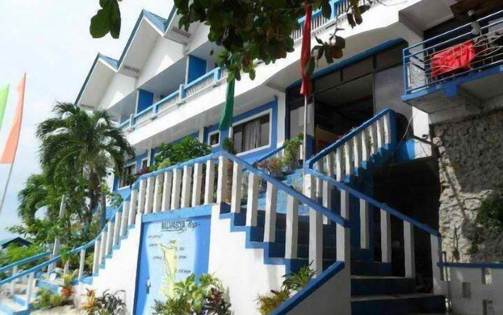 BLUE CORALS BEACH RESORT 5/66