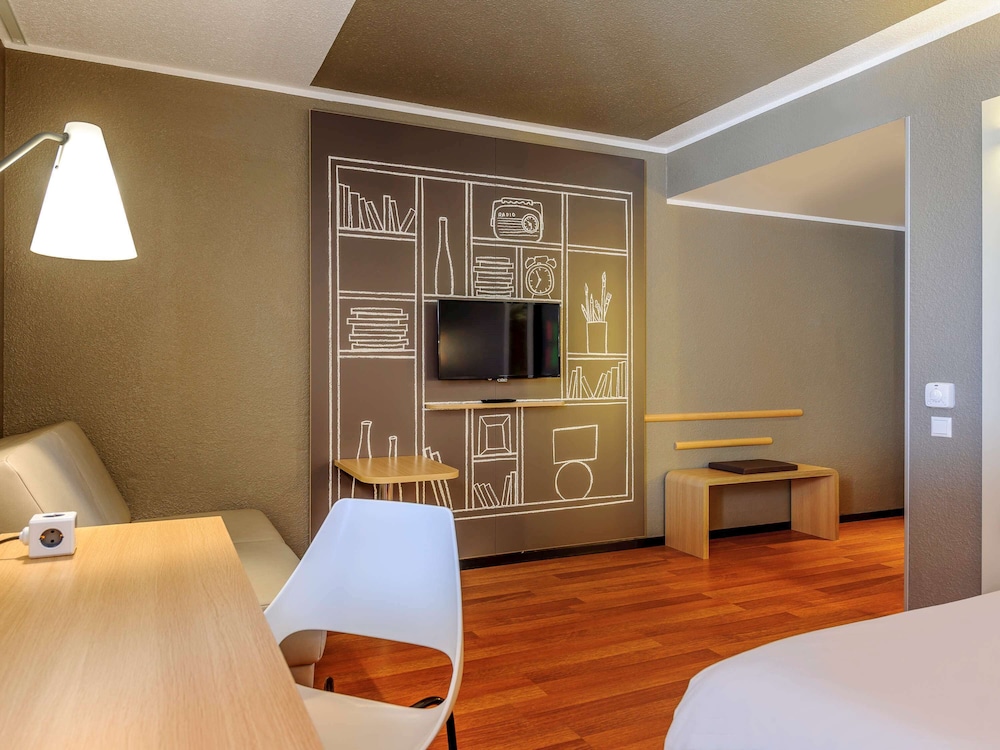 IBIS BERLIN MITTE HOTEL 45/73