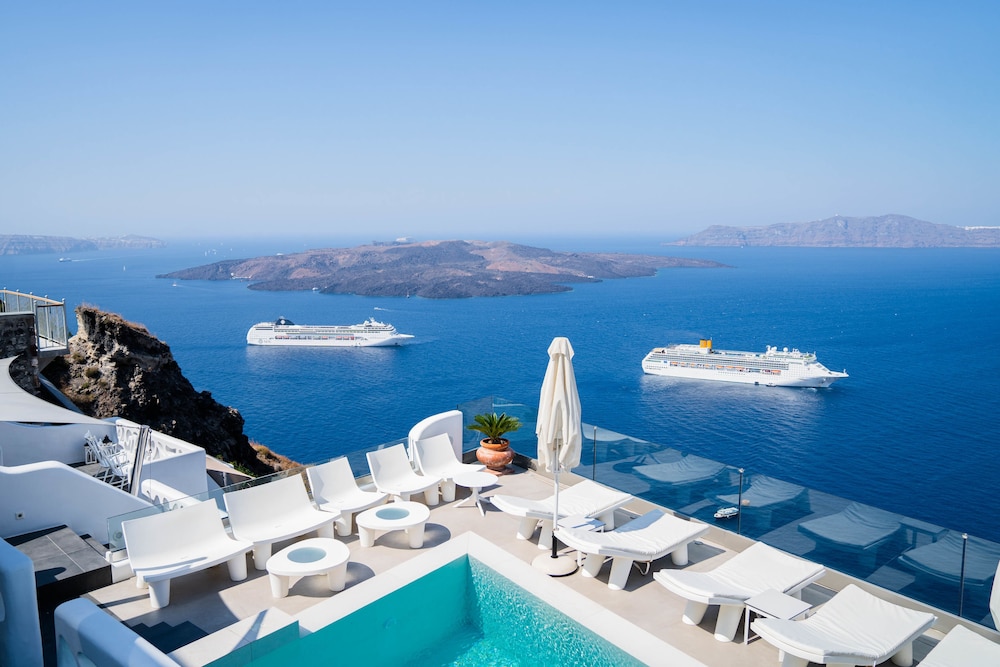 Athina Luxury Suites 61/62