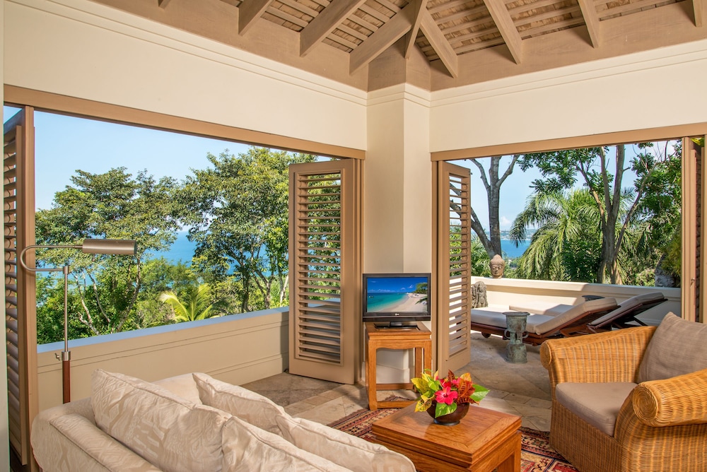 Silent Waters Villa 20/40