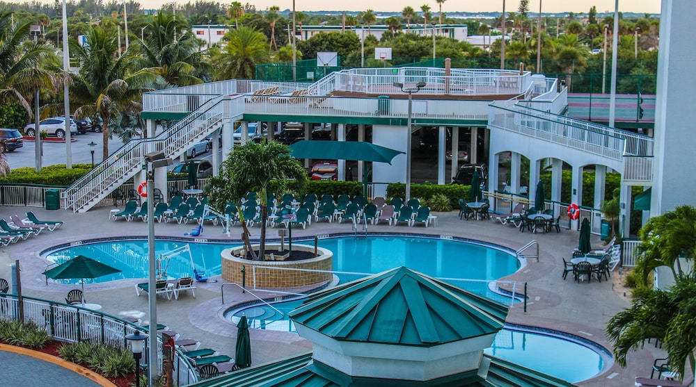 The Resort On Cocoa Beach 2/34