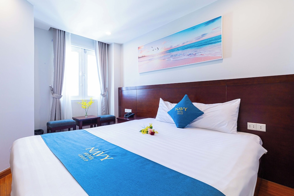 DELUXE, DOUBLE BED, CITY VIEW