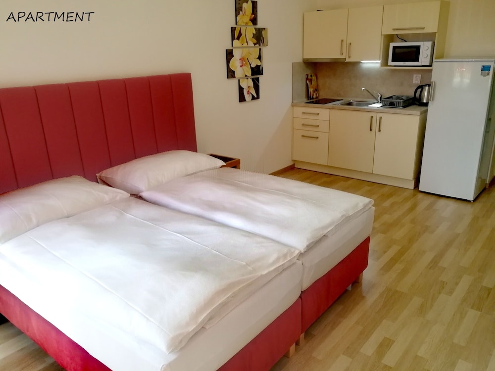 Hotel Otakar 12/50