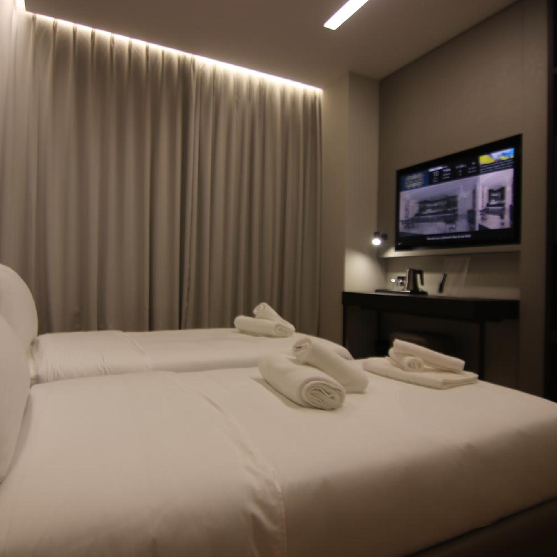 Adelar Hotel Tirana 15/60