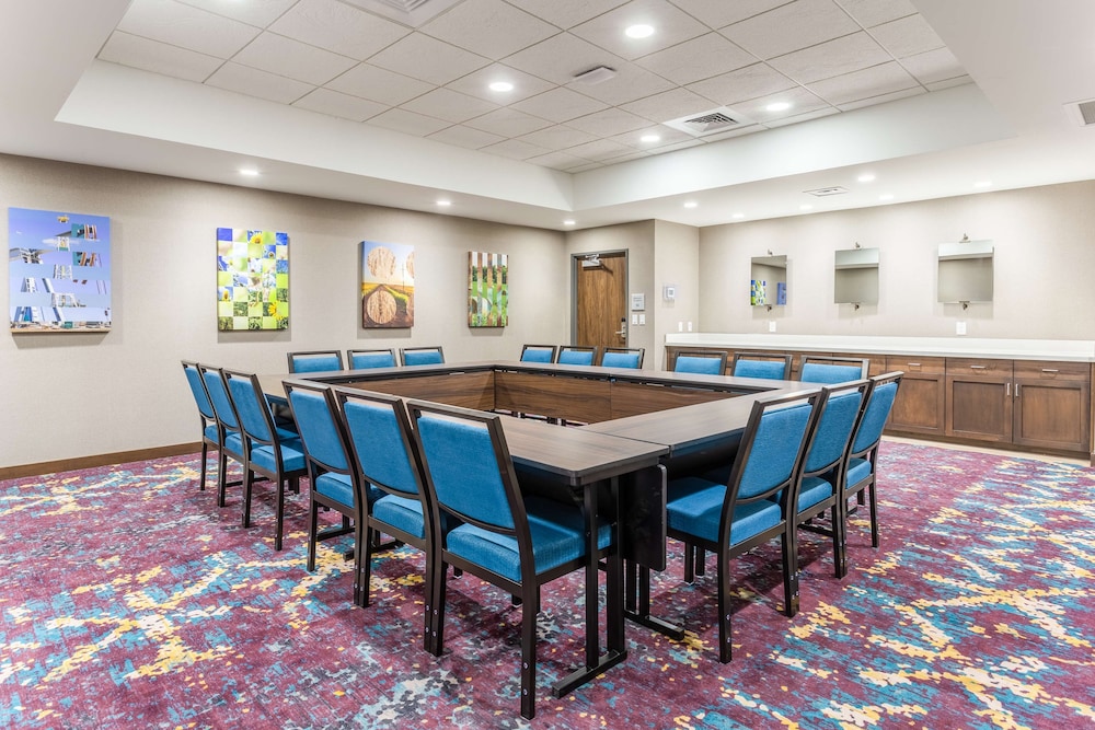Hampton Inn and Suites Guymon OK 40/48