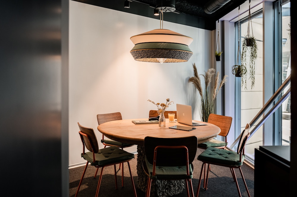Capsule Hotel - Alpine Garden Zurich Airport 30/37