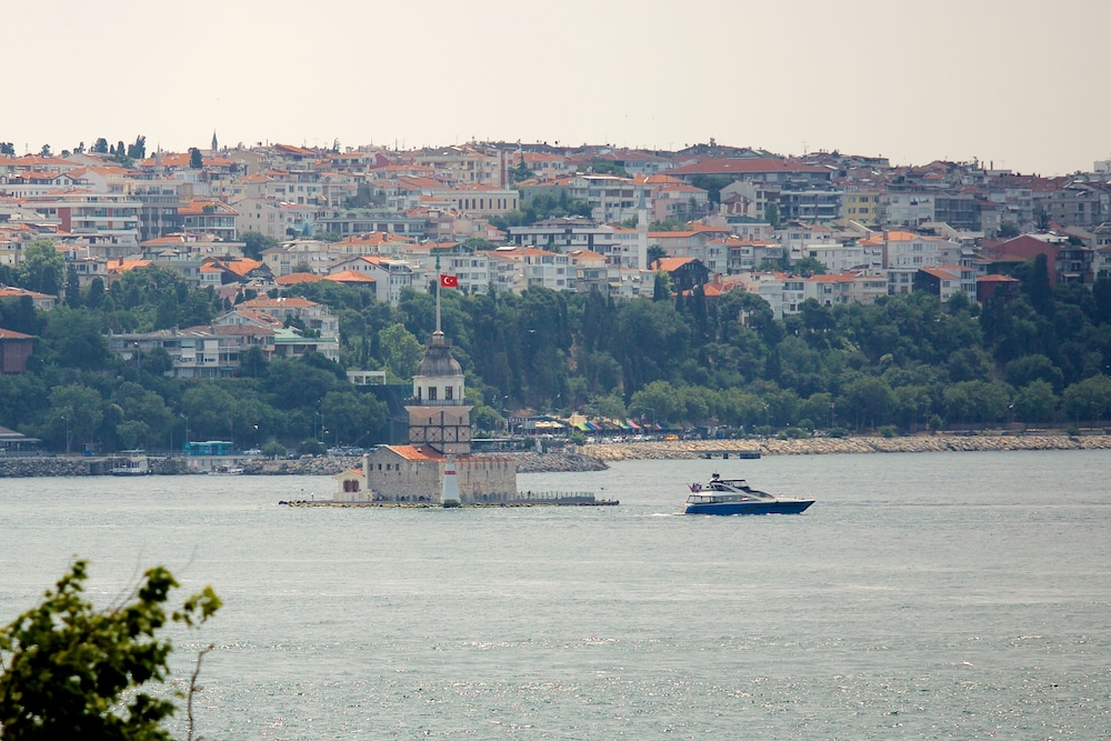 Zimmer Bosphorus Hotel 53/57