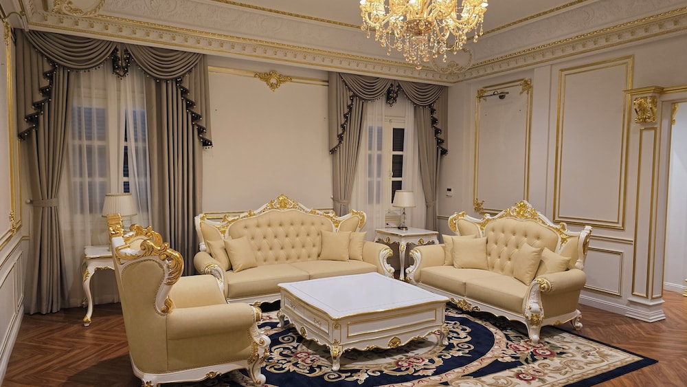 Champasak Palace Hotel 47/65
