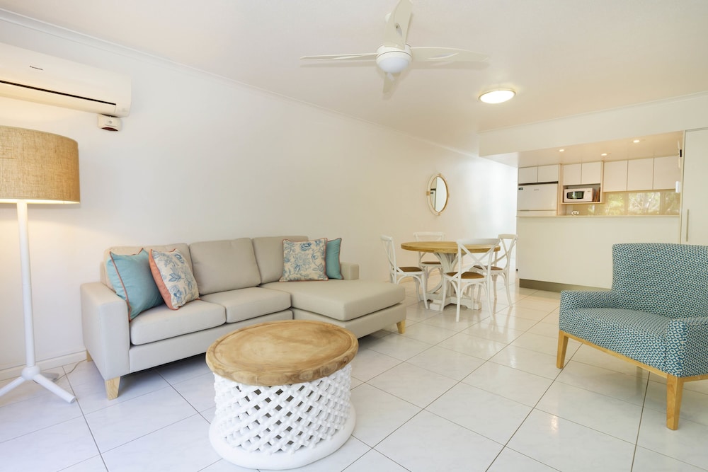 Apartments At the White House Port Douglas 39/65