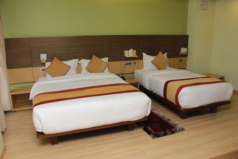 Retro Hotel And Spa 12/28